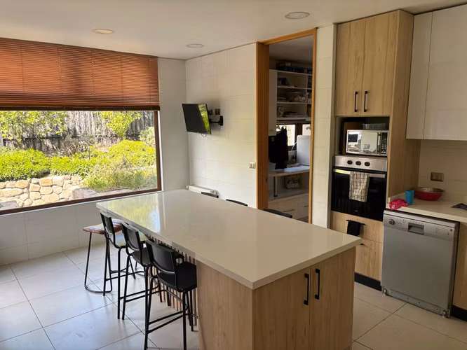 VENTA HERMOSA CASA EN PIEDRA ROJA, 4 HA 5BA - Imagen 13