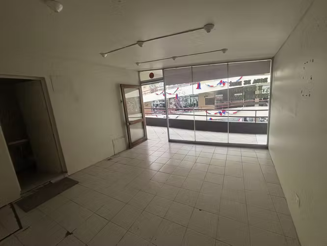 Arriendo Local Bulnes / Galería Polícentro (Caracol) - Dueño Directo sin Comisión - Imagen 4