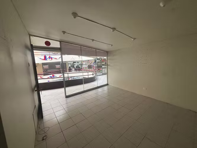 Arriendo Local Bulnes / Galería Polícentro (Caracol) - Dueño Directo sin Comisión - Imagen 5