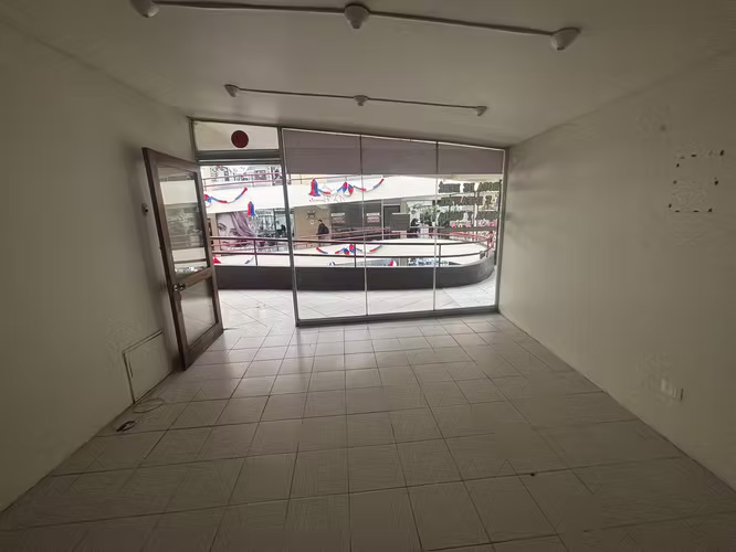 Arriendo Local Bulnes / Galería Polícentro (Caracol) - Dueño Directo sin Comisión - Imagen 8