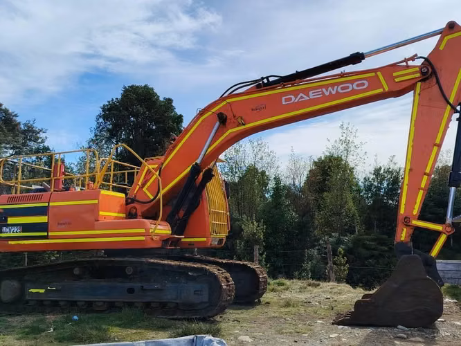Excavadora Daewoo Lcv225 año 2005 - Imagen 4