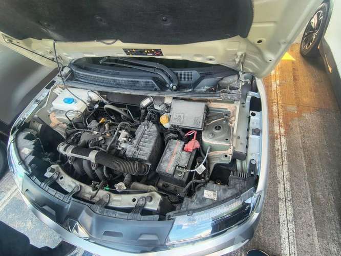 Auto - Imagen 3