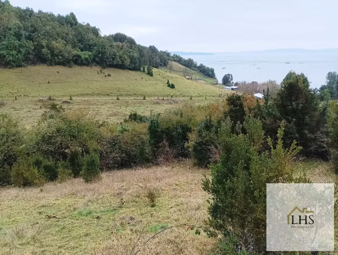 4,49 Ha en Quinchao | Vista al Mar, Agua y Acceso Pavimentado
