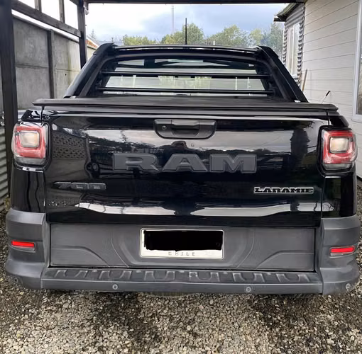 RAM 700 Laramie