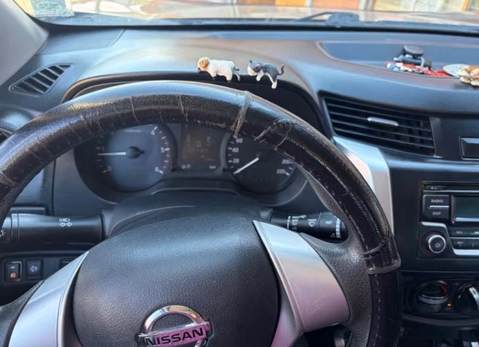 Nisan np300 - Imagen 3