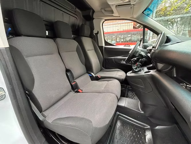 PEUGEOT PARTNER HDI 92 L1 1.6 - 2023 | 4727 - Imagen 18