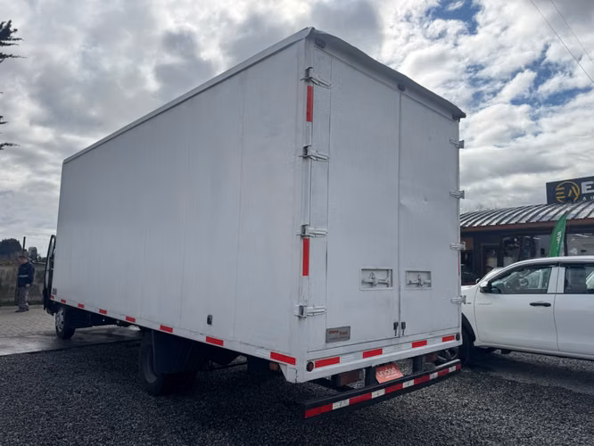 MITSUBISHI FUSO CANTER 2016