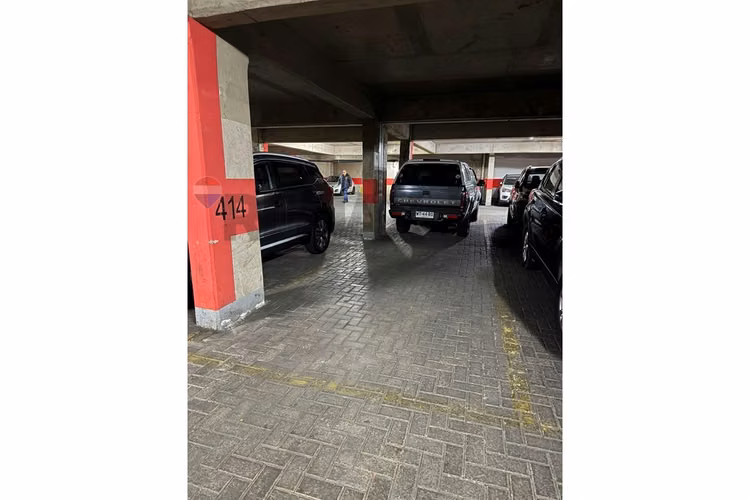 Venta de estacionamiento. - Imagen 8