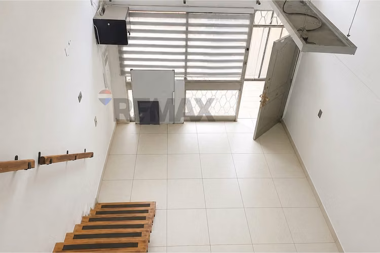 Excelente oficina a pasos del metro trinidad - Imagen 6