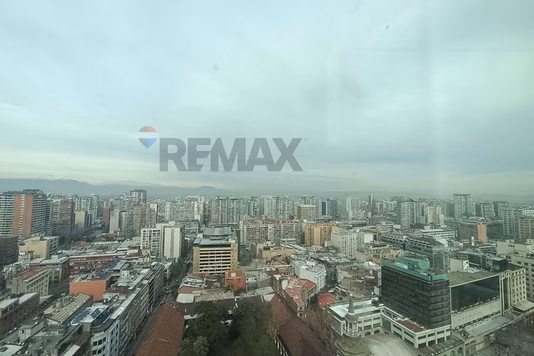 Oficina en arriendo! (metro santa lucia) - Imagen 9