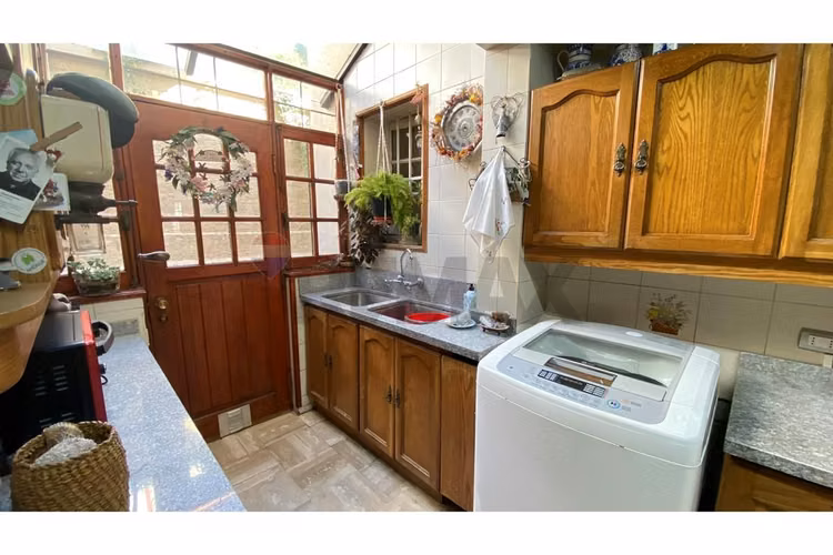 Elegante casona en recreo | 383 m² | 6d 4b - Imagen 13