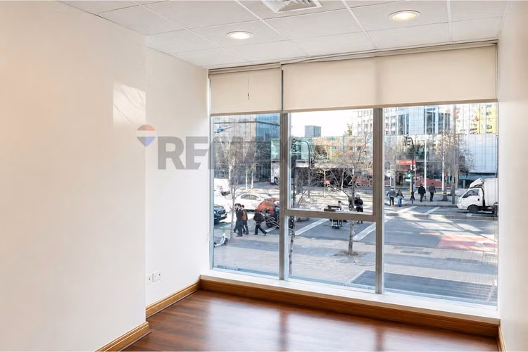 Oficina en arriendo – excelente ubicación