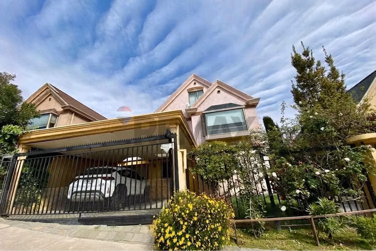 Casa en san carlos de apoquindo, las condes