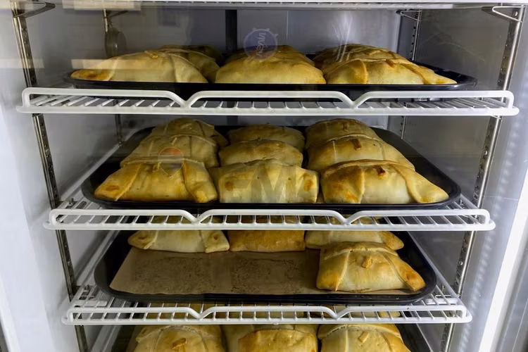 Oportunidad venta de fabrica de empanadas - Imagen 3