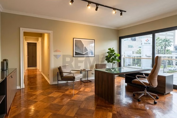 Oficina en venta, clínica dávila, patronato