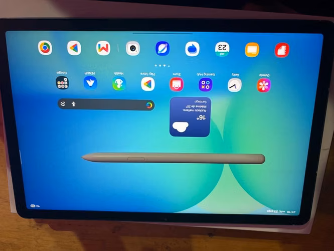 Galaxy tab s10fe 128GB + Magic Keyboard