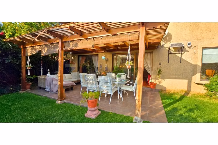 Amplia y acogedora casa! 4d + servicio - Imagen 9
