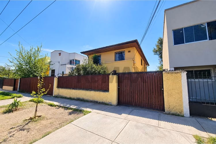 "casa en venta en san miguel, excelente ubicación"