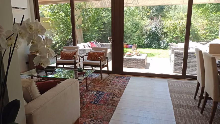 CASA EN EXCLUSIVO CONDOMINIO DE CHICUREO NORTE - Imagen 4