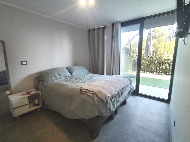 VENTA DE DEPARTAMENTO SEMINUEVO CON  AMPLIO PATIO PRIVADO