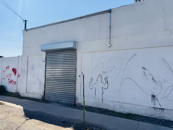 LOCALES COMERCIALES CON EXELENTE UBICACION EN AV SAN PABLO
