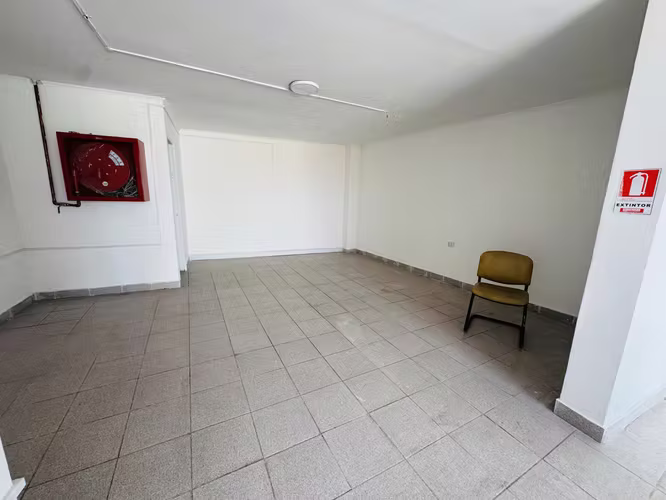 LOCALES COMERCIALES CON EXELENTE UBICACION EN AV SAN PABLO