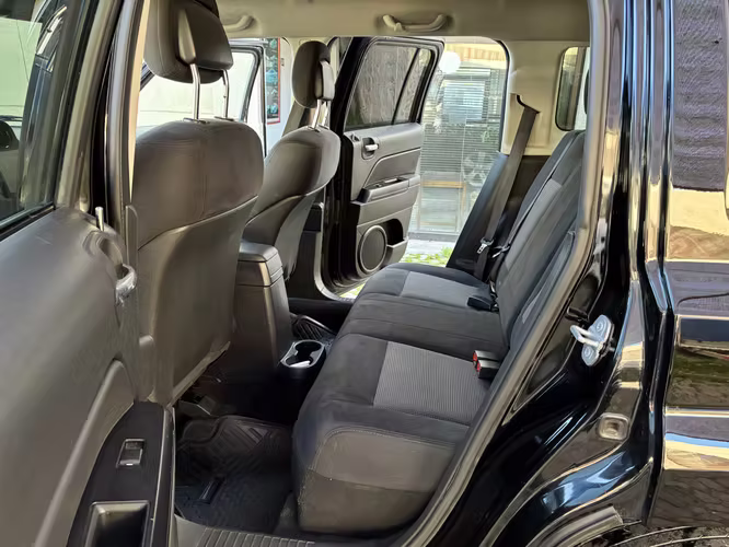 STATION WAGON JEEP PATRIOT SPORT 2.4 AUT AÑO 2015 Km 133237 - Imagen 5
