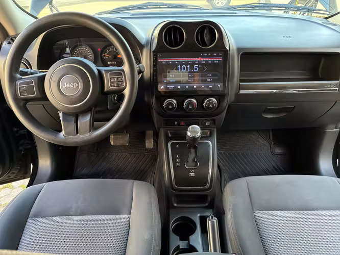 STATION WAGON JEEP PATRIOT SPORT 2.4 AUT AÑO 2015 Km 133237 - Imagen 8