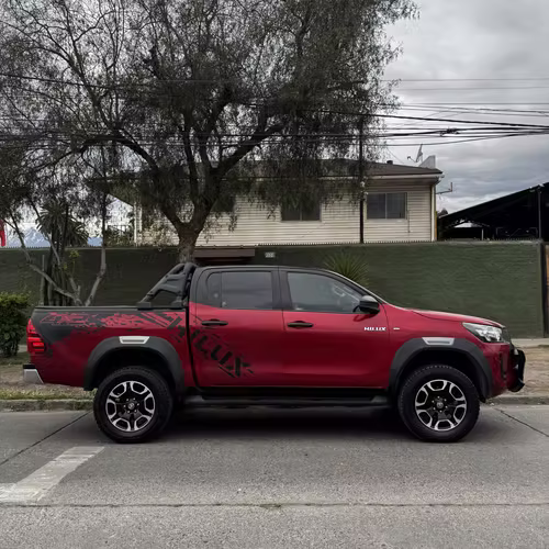 TOYOTA HILUX 2023 4X2 - Imagen 6