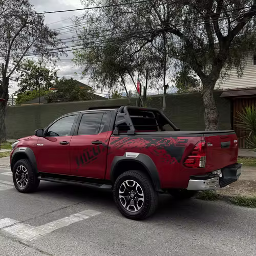 TOYOTA HILUX 2023 4X2 - Imagen 3