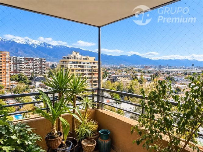 Moderno y comodo Departamento en venta de 2 dorm. en Ñuñoa