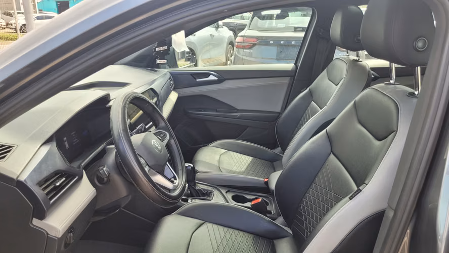 Volkswagen TAOS TSI 4X2 1.4 FULL AUT. 1.4 • 4x2 • Automática • 2023 - Imagen 15