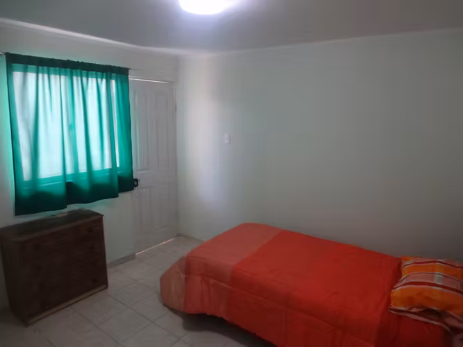 Pieza con baño privado persona sola