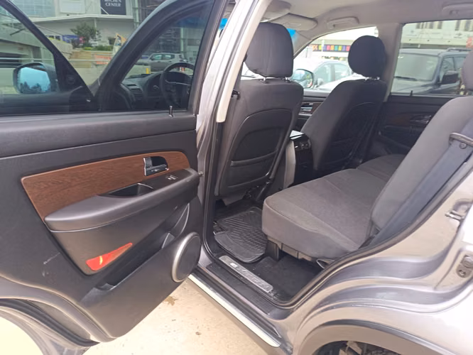 SsangYong Rexton 2.0 DIESEL 2WD AT 5P. - Imagen 5