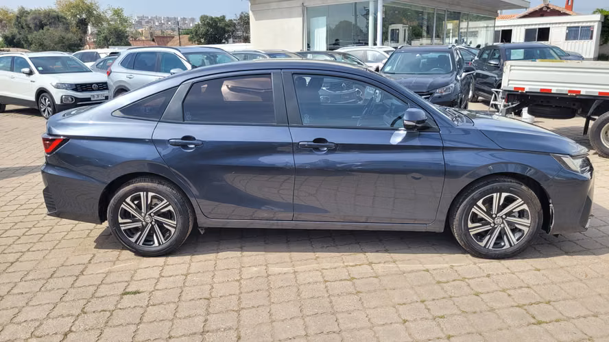 Toyota YARIS CVT FULL 1.5 1.5 • 4x2 • Automática • 2023
