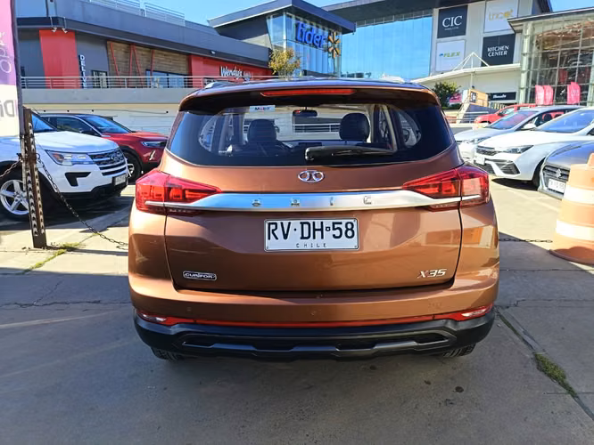 Baic X35 1.5 ELITE 4X2 MT 5P. - Imagen 12