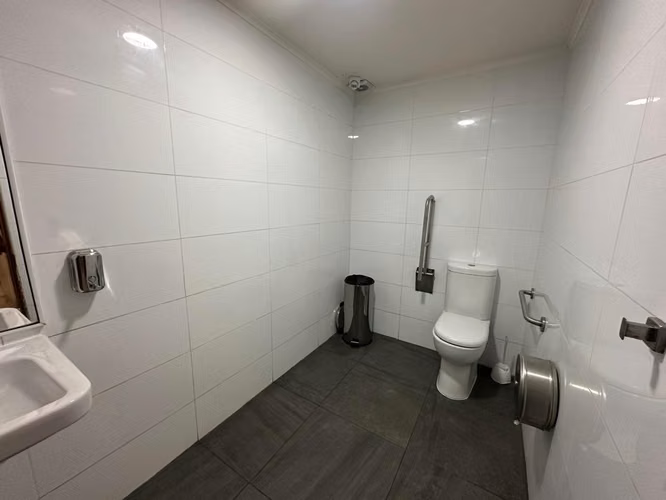 Arriendo Local Comercial 218 m2 en 2 pisos Balmaceda #360, La Serena - Imagen 13