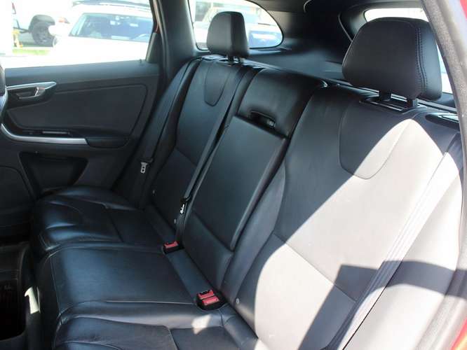 VOLVO XC60 T5 2.0 AWD 2017