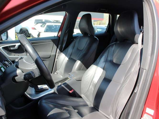 VOLVO XC60 T5 2.0 AWD 2017
