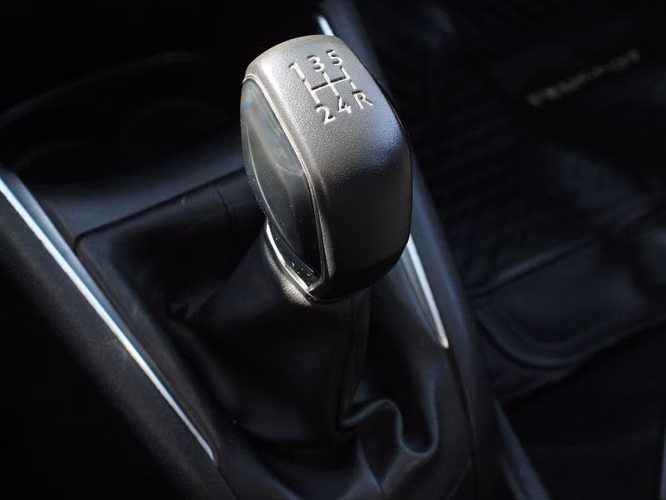 PEUGEOT 208 1.2 ACTIVE PURETECH 4X2 MT 5P 2018 - Imagen 16