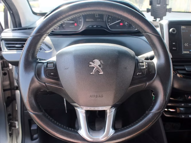 PEUGEOT 208 1.2 ACTIVE PURETECH 4X2 MT 5P 2018 - Imagen 10