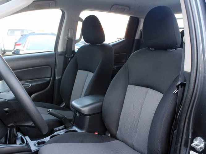 MITSUBISHI L200 WORK CR 4X2 2024 - Imagen 18