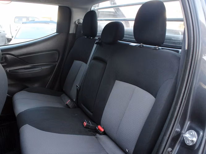 MITSUBISHI L200 WORK CR 4X2 2024 - Imagen 19