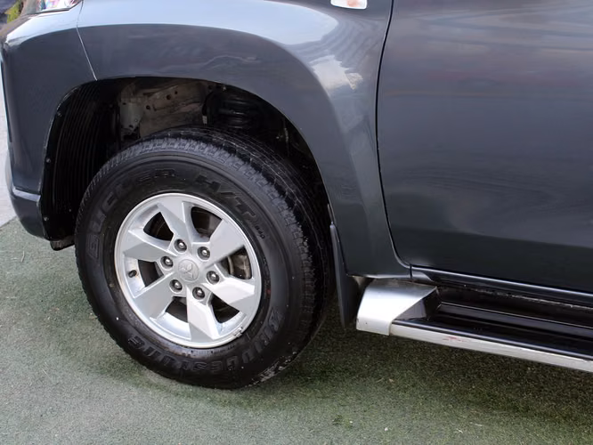 MITSUBISHI L200 WORK CR 4X2 2024 - Imagen 8