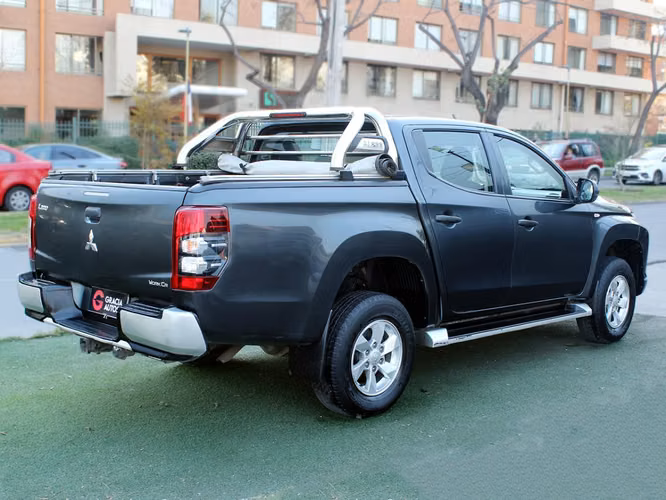 MITSUBISHI L200 WORK CR 4X2 2024 - Imagen 4