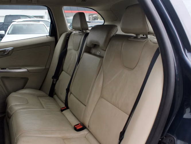 VOLVO XC60 2.0 T5 PLUS 4X2 AT 5P 2013 - Imagen 19