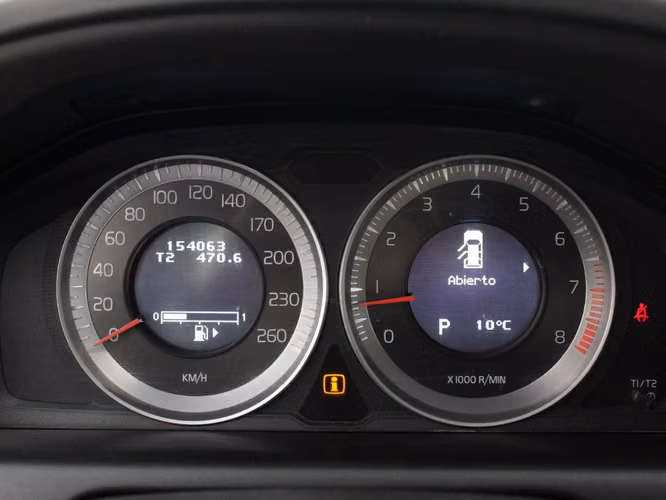VOLVO XC60 2.0 T5 PLUS 4X2 AT 5P 2013 - Imagen 11