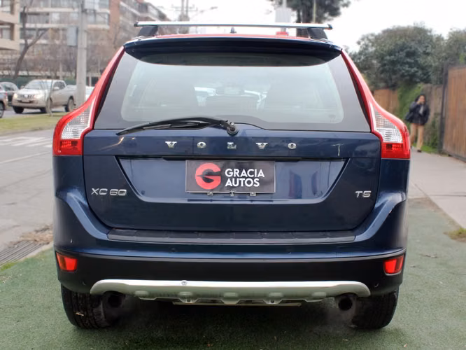 VOLVO XC60 2.0 T5 PLUS 4X2 AT 5P 2013 - Imagen 5