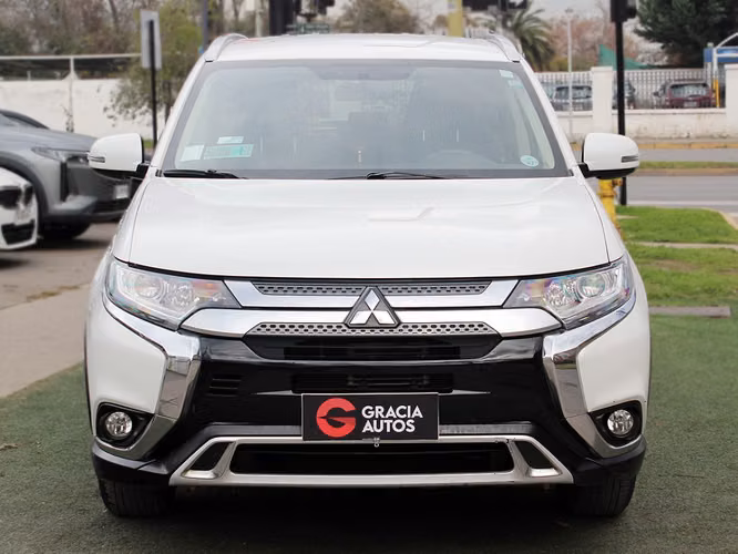 MITSUBISHI OUTLANDER 2.0 4X2 AT 2021 - Imagen 2