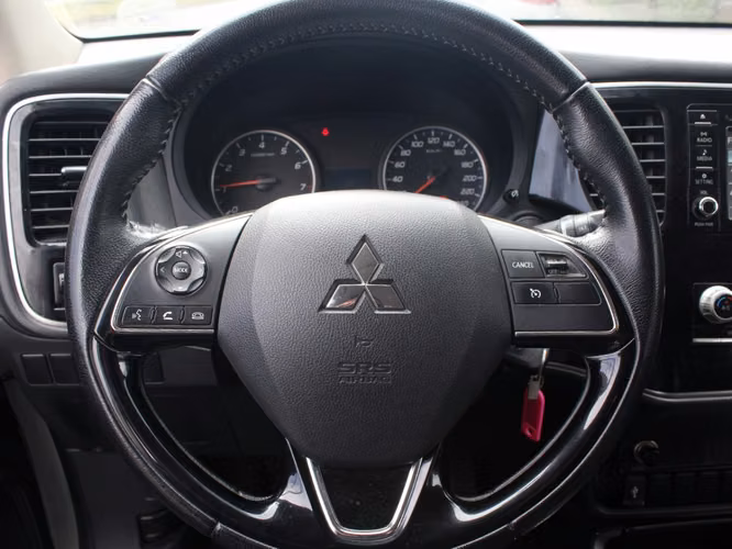 MITSUBISHI OUTLANDER 2.0 4X2 AT 2021 - Imagen 10